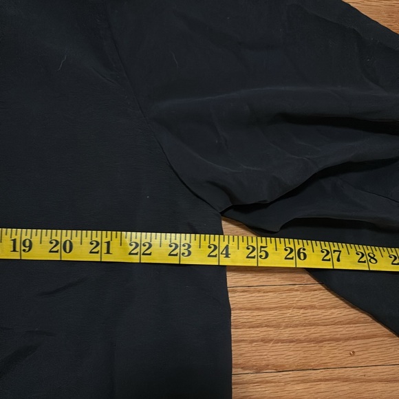 Vuori Light Rain Jacket - Picture 5 of 11